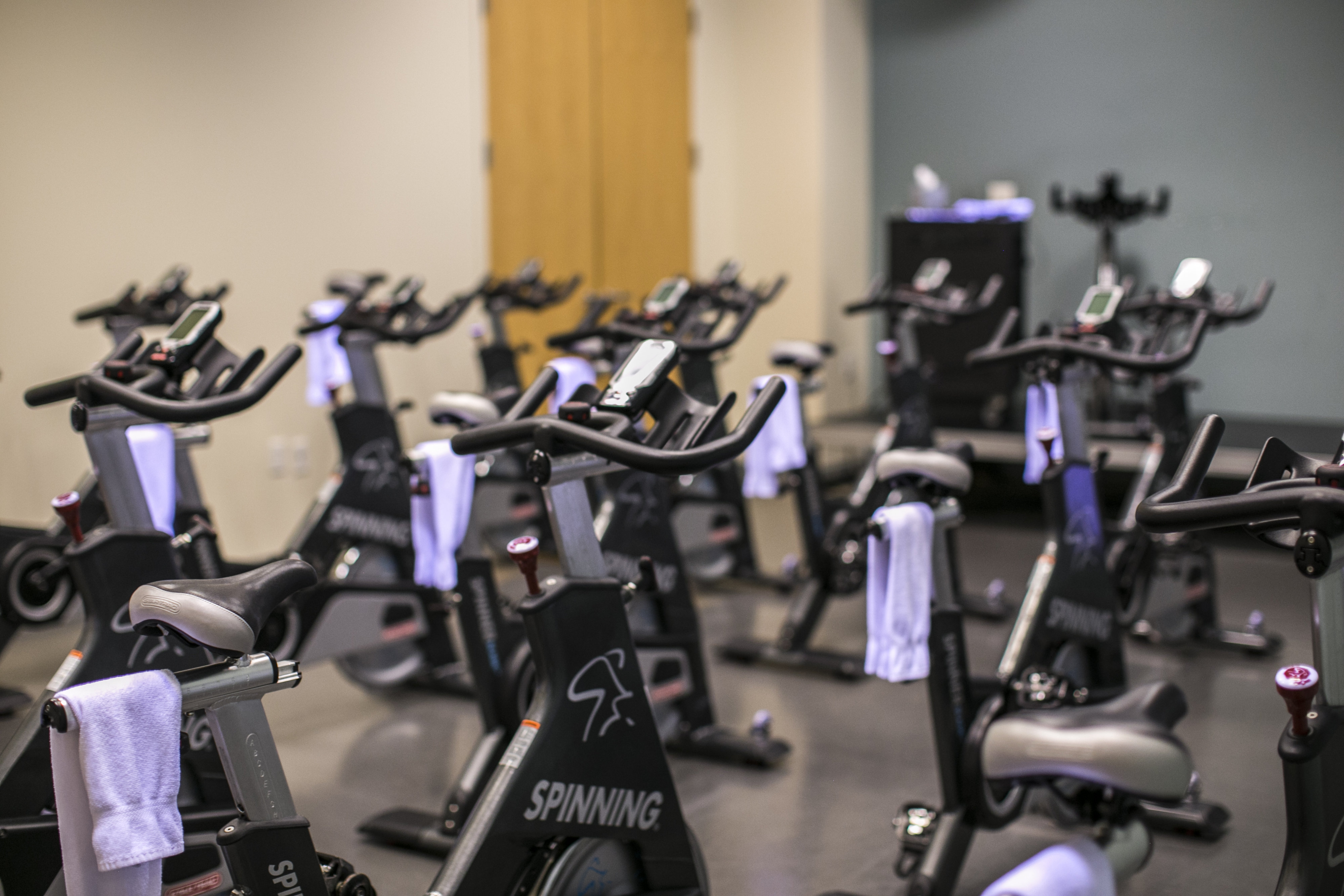 the handle bar indoor cycling studio